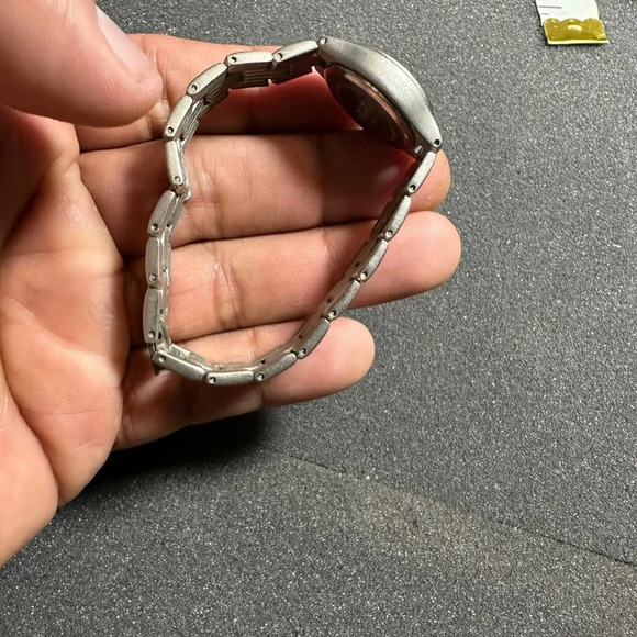 Casual Corner Annex Ladies Quartz Watch Silver Tone Black Diamond Dial Working - Picture 7 of 11